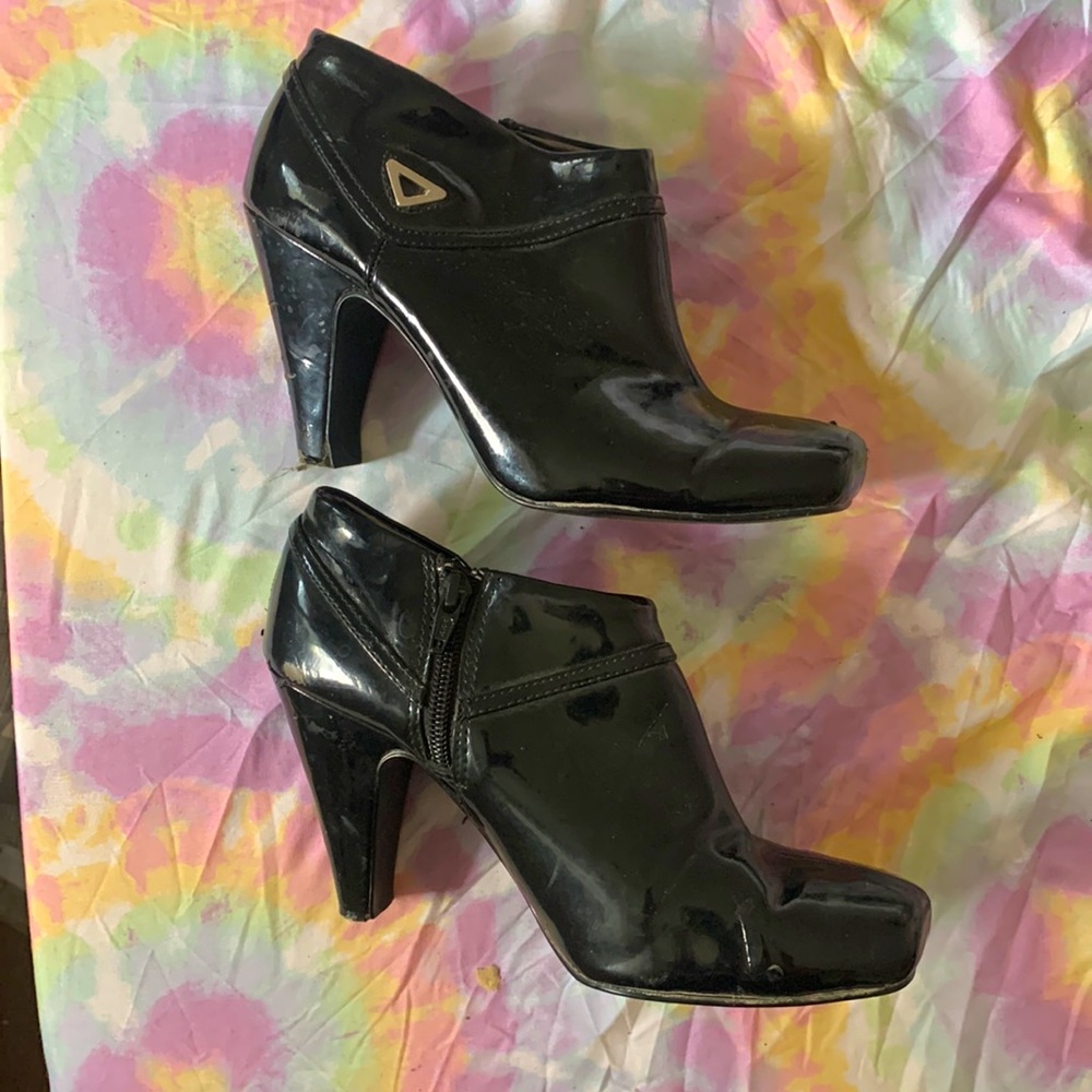 Fioni vintage ankle bootie